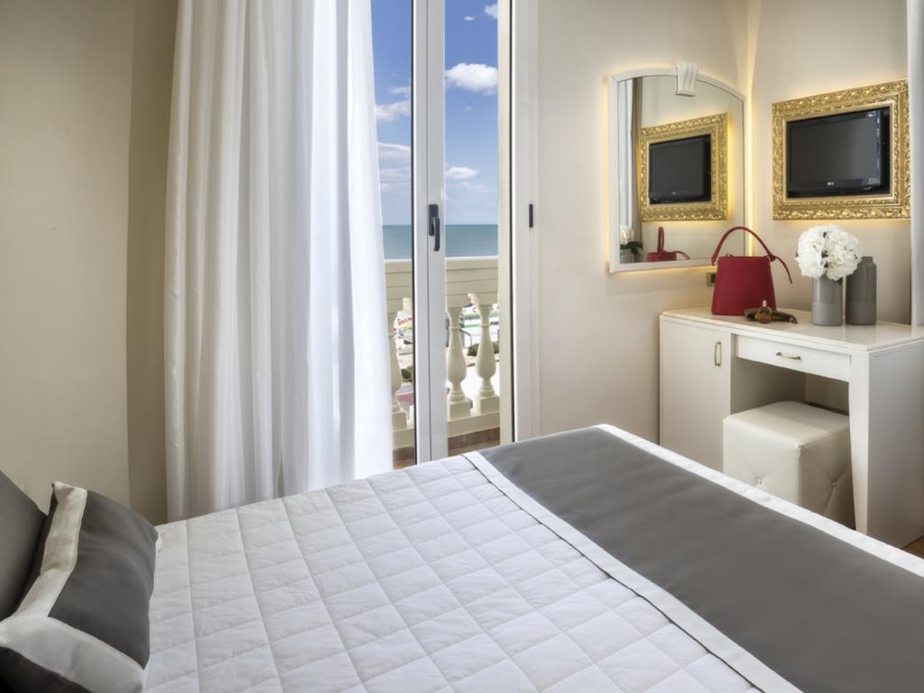 Novecento Suite Hotel 리치오네 외부 사진