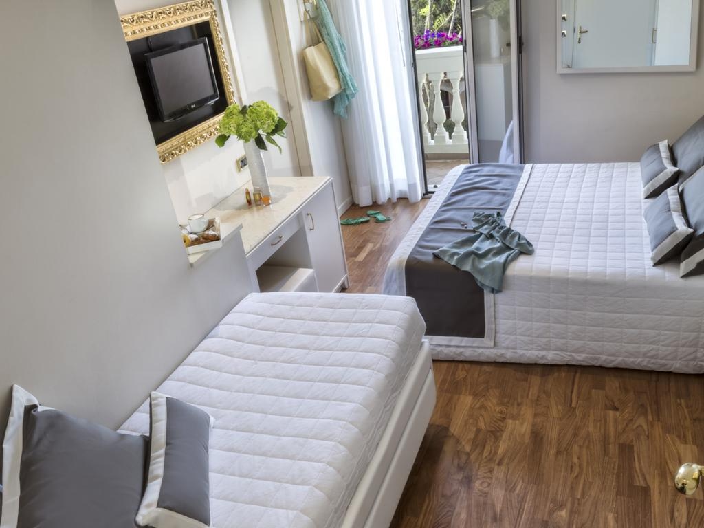Novecento Suite Hotel 리치오네 외부 사진