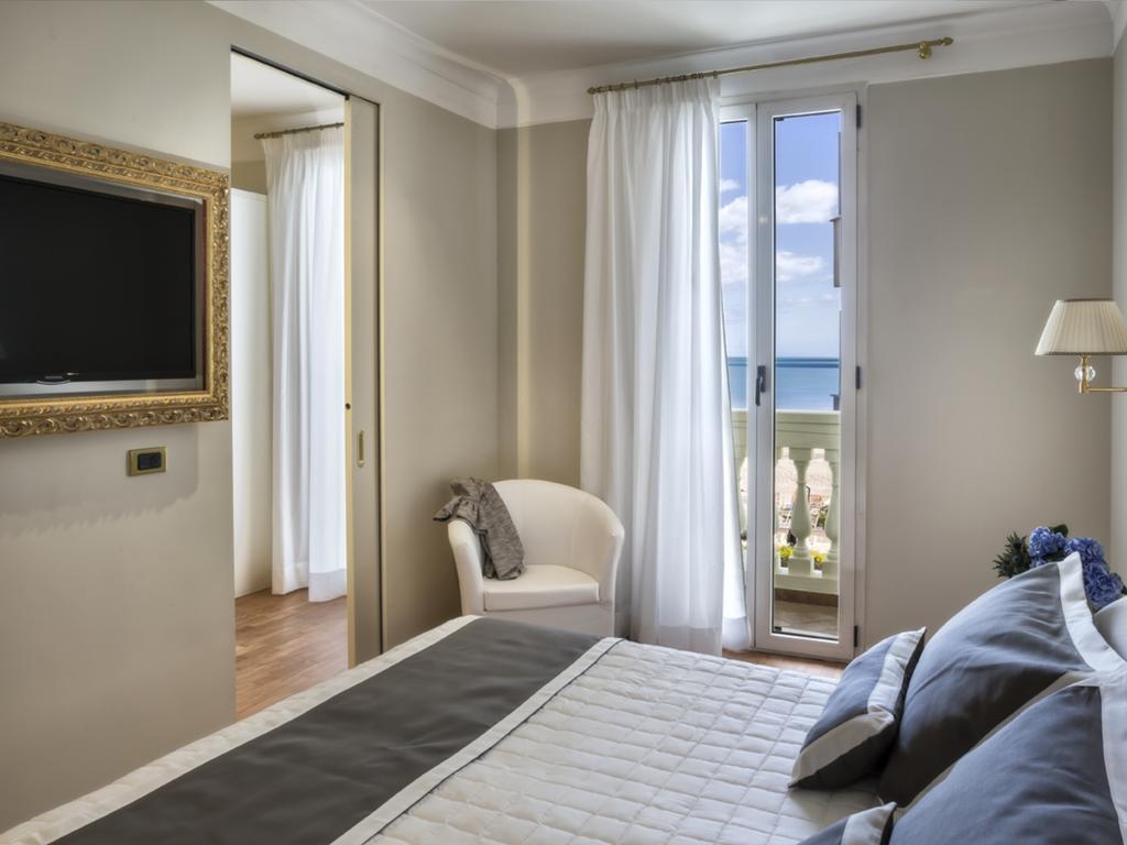 Novecento Suite Hotel 리치오네 외부 사진