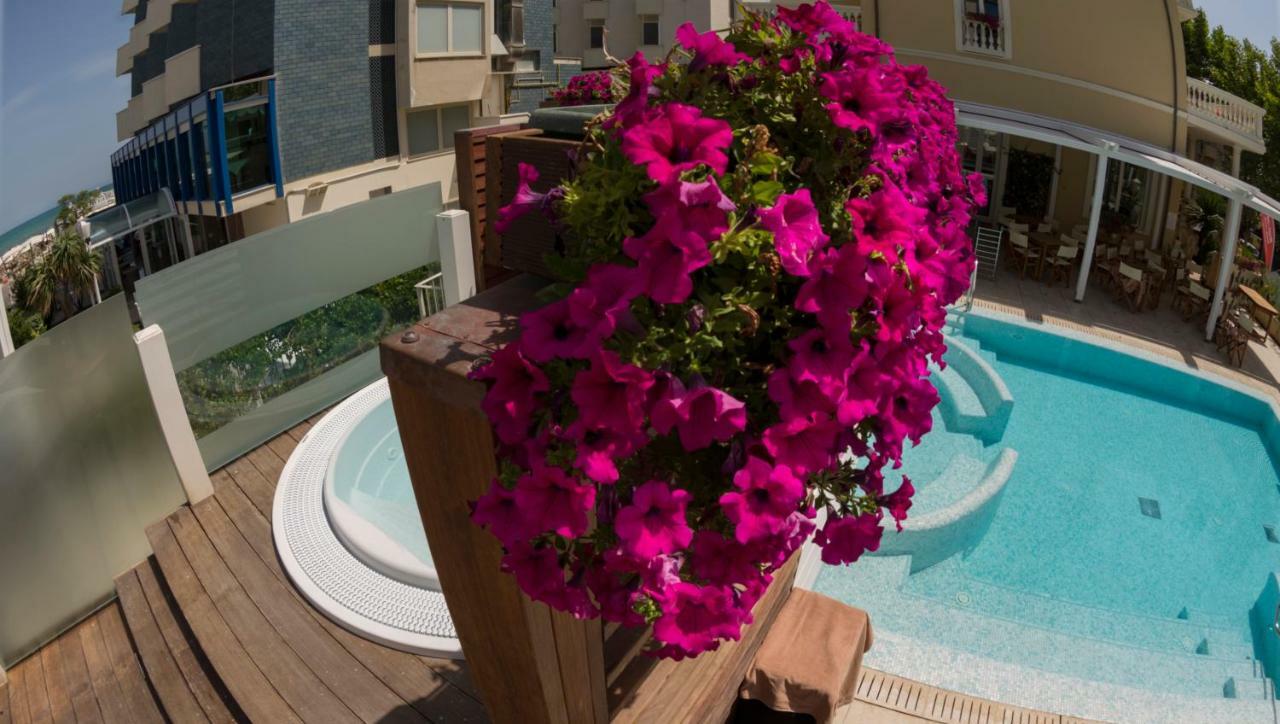 Novecento Suite Hotel 리치오네 외부 사진